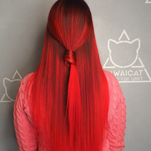 Стойкое яркое окрашивание в красный цвет волос
